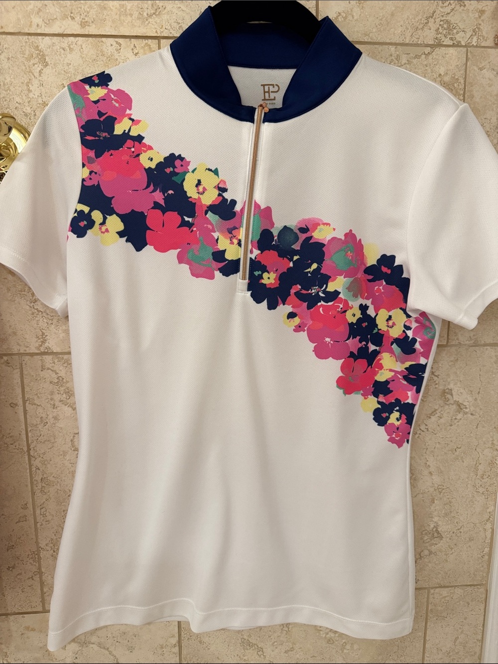 EP Floral Zip-Front Short Sleeve golf top size S in White with Navy Trim.